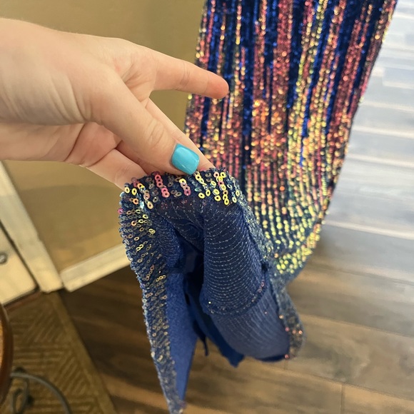 CITY VIBES PROM DRESS - Picture 11 of 12